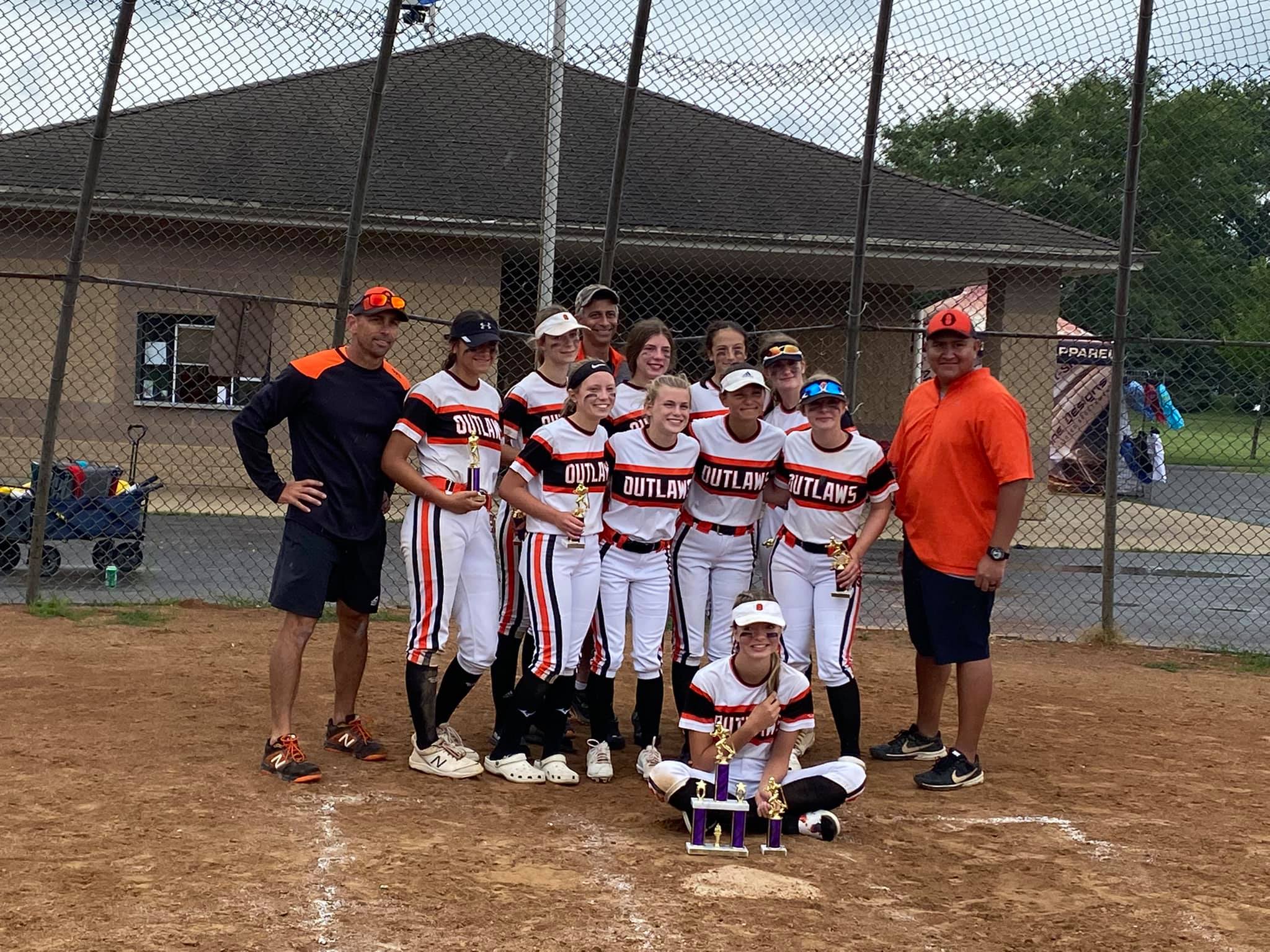 Oswego Outlaws Girls Fastpitch Softball Organization (Oswego, IL) powered by